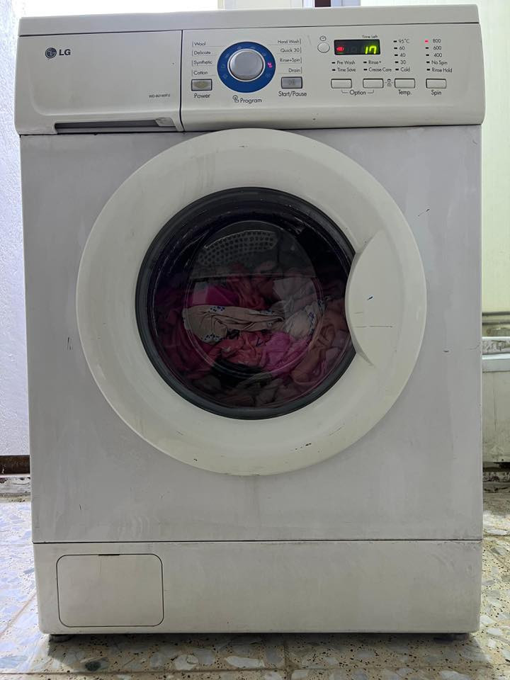 سيارة لاندكروز مال أطفال نضيفة بس بيها عطل سعرها 15 الف
كرسي طعام اطفال ماركة نضيف جداً سعرة 15 الف 
كرسي سيارة حماية الطفل ماركة سعرة 25
بايسكل سعرة 10 
زحليكة  اطفال قطعتين تتركب سعرها 10 
عربانة اطفال  ماركة سعرها 15 الف
صوبة أو مدفئة غازية سعرها 75
غسالة اوتماتيك ماركة LG شغالة نضيفة جداً سعرها 150

 الغراض كلها نضيفة اريد ابيعهم السبب مكاني صغير 
العنوان بغداد الامين الثانية 
للاستفسار ***********
