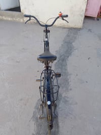 بايسكل للبيع بناتي السعر 125وبي مجال الاستفسار 07710480503