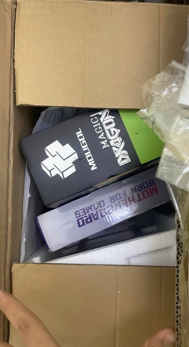 حاسبة pc نضيفة جدا ما افتحها هواي كلش قليل وتحمل ألعاب قوية
.
Ram16gb
.
Rx580/8gb
.
I7 gen3
.
Ssd500
السعر 340 مكاني النجف الأشرف لايوجد توصيل


**إذا كنت صاحب هذا الإعلان وتريد حذفه لأي سبب، رجاءا أرسل رسالة إلى الدعم الفني**