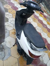 دراجة حاوية • تايرات جديدة • ديوانية مركز