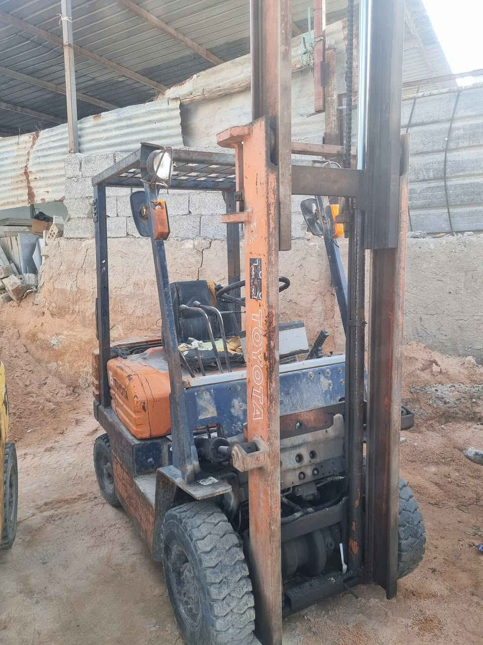 رافعه شوكيه للبيع نوع تيوته ***********
