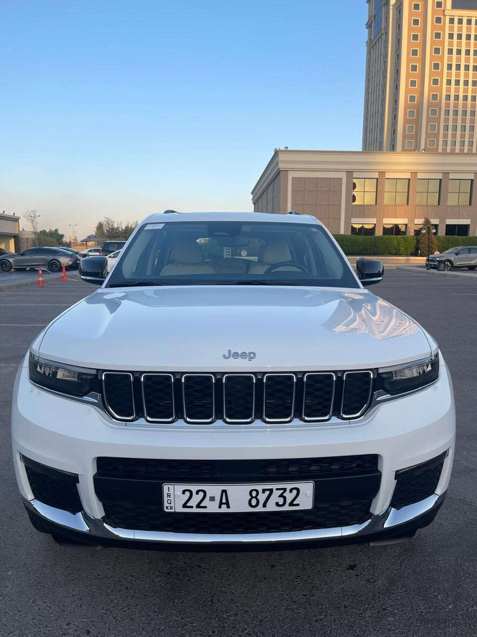 Jeeb grand Cherokee L
2022
كلين تايتل خليجي وكيل هارليم 
ماشي ٣٩ الف مايل
موصفات معروف فول لمتت
عنوان أربيل
سعر ٣٤٥ $
***********
