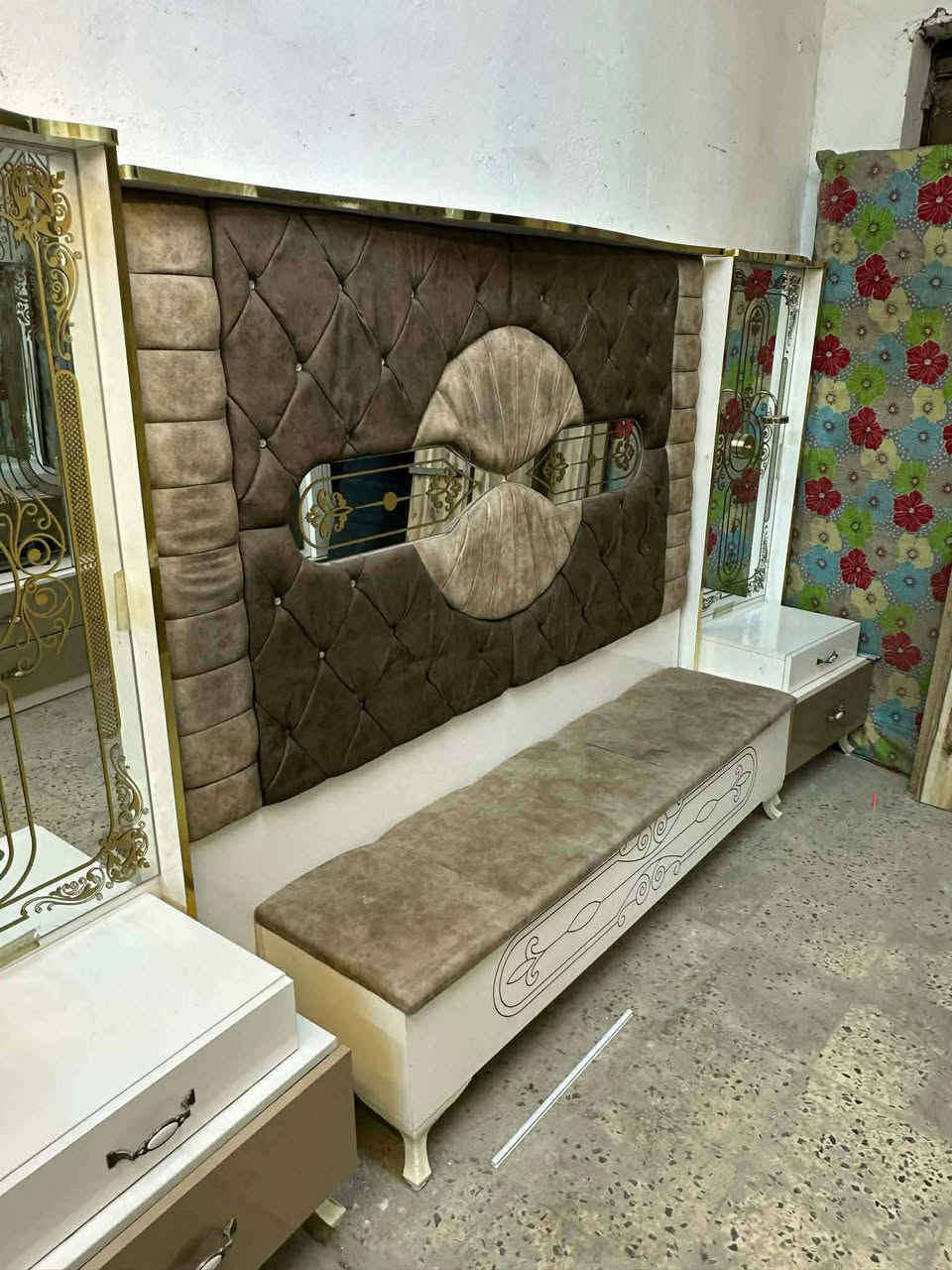 غرفه تركي 8قطع خشب بلوك تركي اصلي برغي وجوي حديد نظافة 95 واصل شد او نقل


**إذا كنت صاحب هذا الإعلان وتريد حذفه لأي سبب، رجاءا أرسل رسالة إلى الدعم الفني**