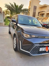 كيا صول امريكي موديل 23  ماشية 10 الالف  مكانهه بغداد اليرموك 07901776...