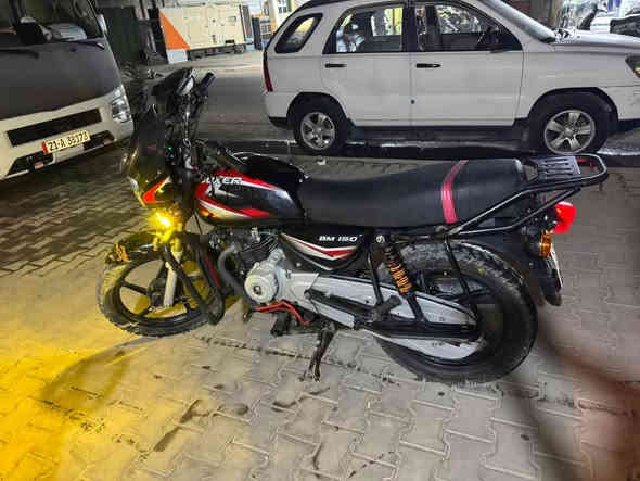 بوكسر كلاسيك 22 مرقمه بغداد رقم انكليزي متواجده بغداد الكاظمية وياها فلاتر كارتون لان اجيب غراض جمله وابدل دهن بيدي  ماشيه 60 الف
سعرها 2,300,000
اي استفسار***********
