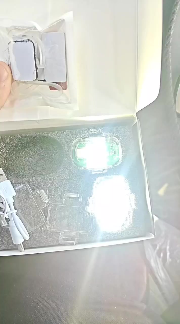 🔥 ليد طيّارة أصلي بريموت تحكم 🔥

لو بتدور على إضاءة مختلفة وقوية بجد
الليد الطيّارة الأصلي هو الاختيار الصح 💪

✨ المميزات:
✅ ريموت تحكم كامل
✅ أنظمة إضاءة كتير أصلية
✅ بطارية كبيرة بتقعد وقت طويل
✅ إضاءة قوية جدًا وواضحة
✅ شكل رياضي ولمسة فخامة

⚡ مناسب للعربيات والبايكات

🔥 الكمية محدودة
📩 كلمنا واستفسر دلوقتي

#ليد_طيارة
#إضاءة_قوية
#ريموت_تحكم

واتس 01062160262


**إذا كنت صاحب هذا الإعلان وتريد حذفه لأي سبب، رجاءا أرسل رسالة إلى الدعم الفني**