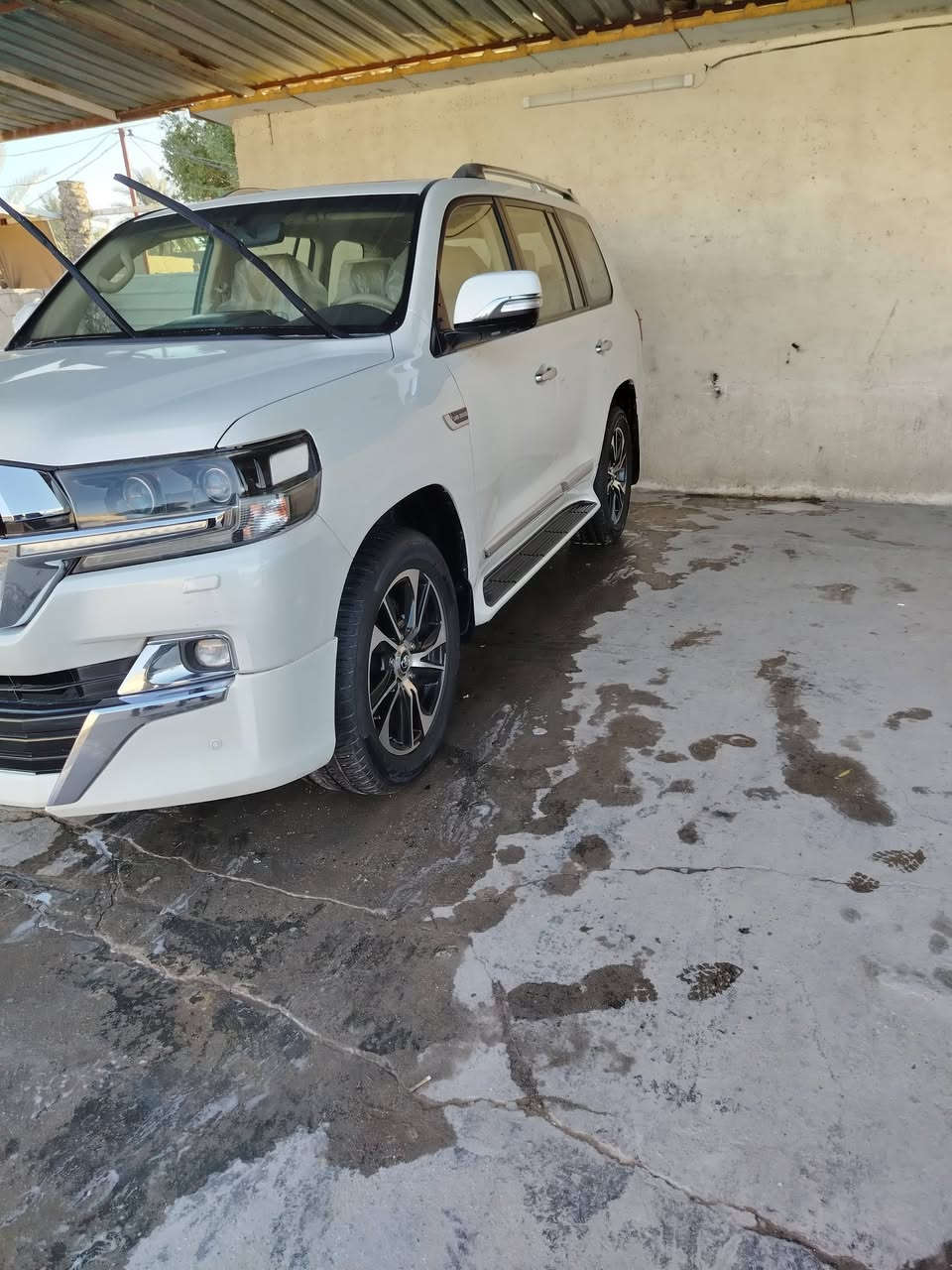 السلام عليكم لاندكروزر 2016 بريم كفاله بارد بسيط ماشيه 113 رقم بغداد دولي باسمنه سعر 475 مجال قليل *********** مكانهه حله
