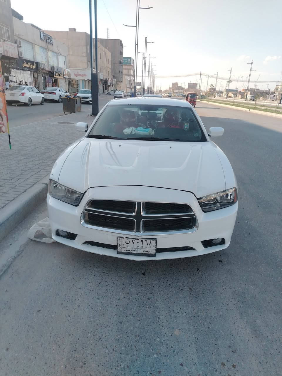 السلام عليكم جاجر للبيع مديل 2013 ورد كندي سيار فيها نص جاملغ امام مصبوغ ونص جاملغ خلفي مصبوغ جمالية شرط بدون ضربة وبيها ضربة بارد كد شبر في باب السايق وضربة بارد امام باب سايق لسة ما مسويها ضربة خفيفة جدا كير كصبة محرك وكير وحدادية نضيفة كلش تخم تاير سيارة ما بيها اي نقص جاهزة رقم بغداد تسجيل وطني بسمي سيارة السعر 140وبيها مجال اللتصال ***********
