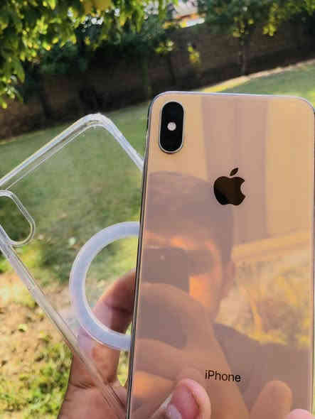 اكس ماكس نضيف بطاريه 100 ذ 256 دبل سيم كارت كلشي مابي بس نقطه سوده بشاشه وين ميعجبك افحص***********
