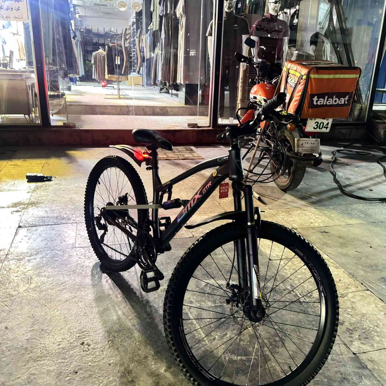 بايسكل للبيع السعر 150 الف وبي مجال  بعده جديد الرقم***********
