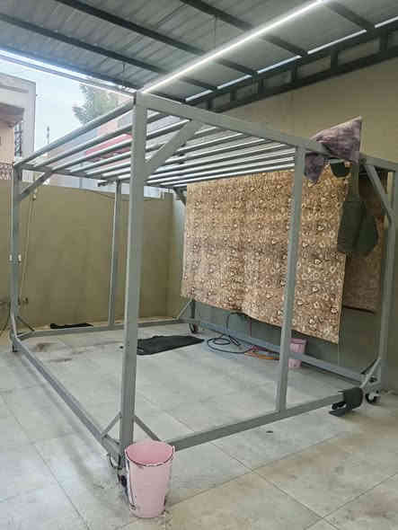 السلام عليكم 
منشر محافير كبير
غسالة محافير صناعية للبيع
اثنينهم ٨٠٠ و بيهم مجال
0776 472 2115
