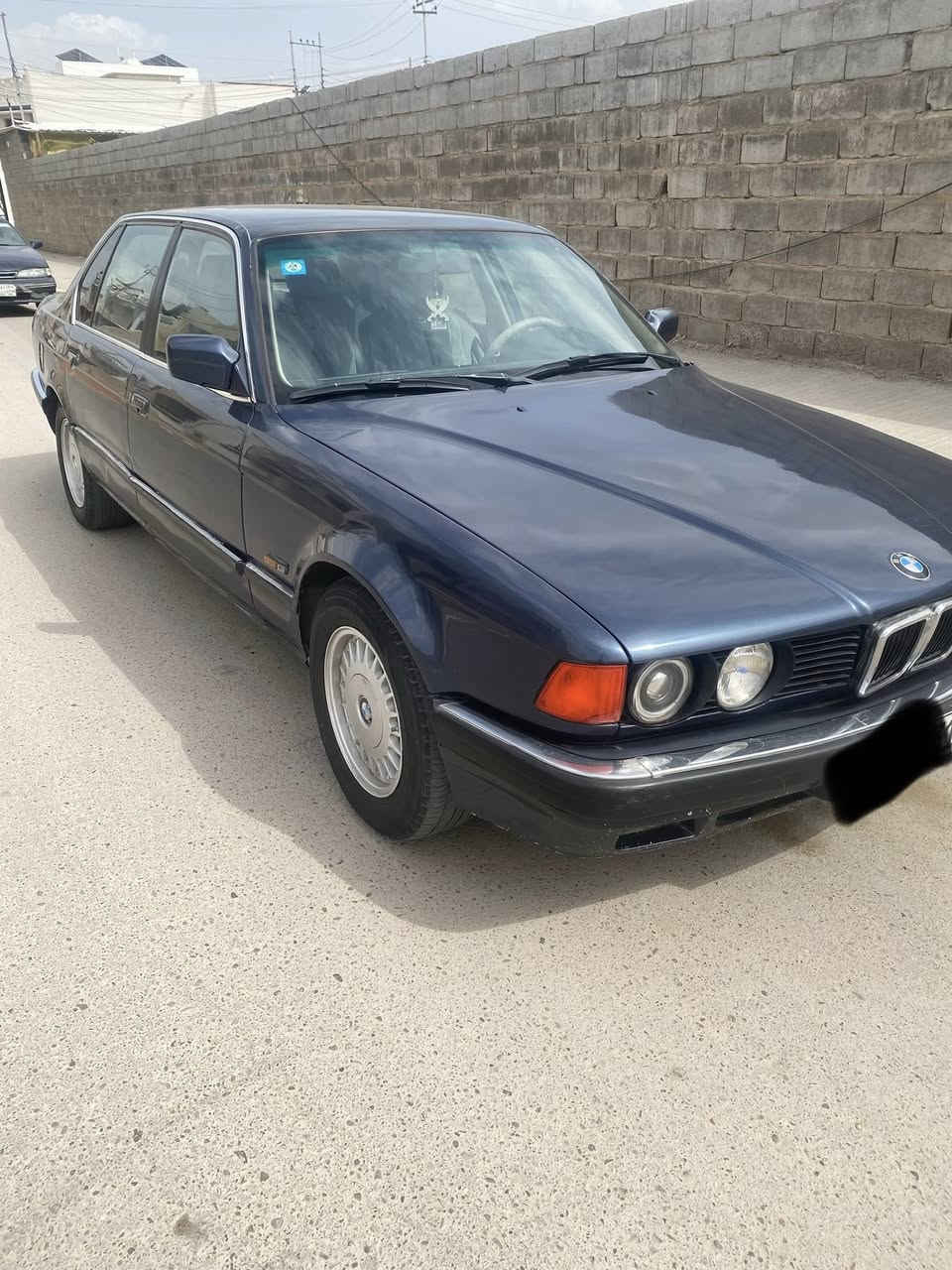 لبيع 735 موديل 90 سنويه وهزه  جديد رقم انبار تحويل ثاني يوم تبريد شغل كير ومحرك خير من الله  السعر 50 وبيه مجال العنوان لانبار ***********
