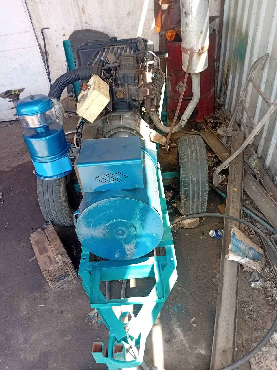 للبيع مولدة كيا 2701 كلش نظيفة جاهزة لاصرف ولاتبخير راس التوليد 30 كي في ثري فيز 120  امبير السعر 14 ورقة العنوان بغداد للاستفسار الاتصال على الرقم ***********
