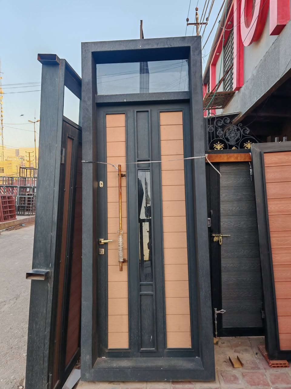 من معمل ابو هارون للحداد ابواب و شبابيك ♥️🇮🇶

#يرحب بكم جميعا

سعر الباب الملكي 600,000 الف
سعر باب القاصه ال متر وربع 425,000 الف
سعر باب القاصه ال متر 325,000 الف

🔥 ايضاً النقشةة حسب الطلب 🔥 

#العنوان : بغداد جسر ديالى القديم مقابل المصرف

للاستفسار : *********** 
للطلب : *********** 
واتساب: ***********
