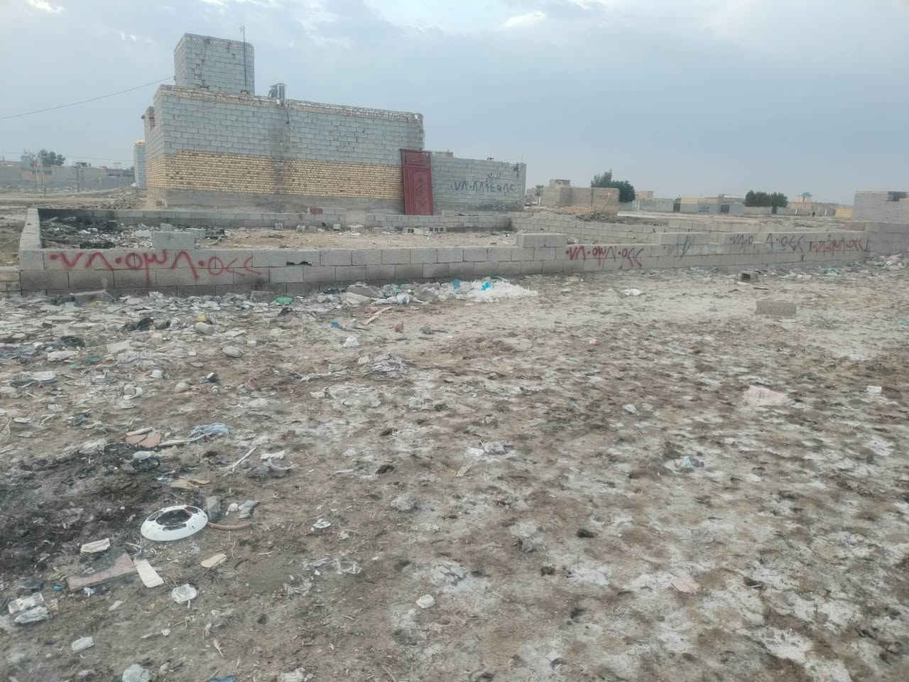 قطعه للبيع مساحه 200 متر يم جامعة ذي قار بضهر الطاقه بصف شارع علي الأكبر للاستفسار على هاذا الرقم ***********
