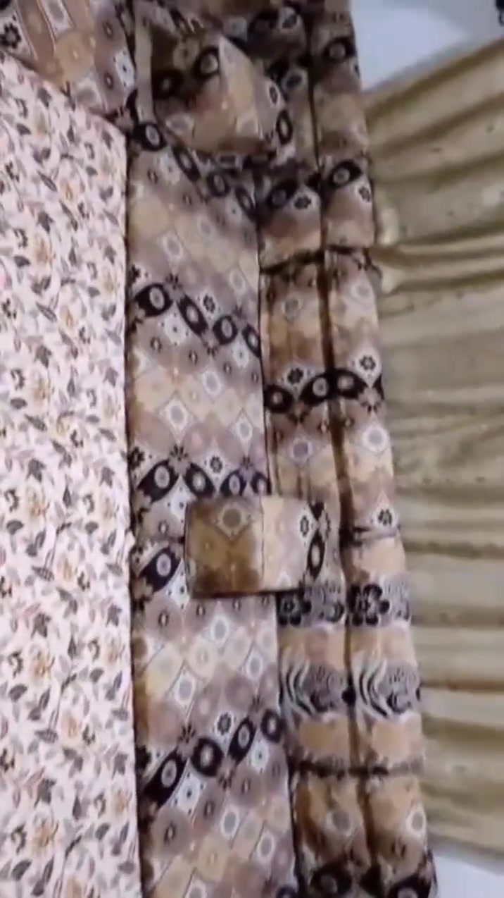 السلام عليكم ديوان خليجي جلسه عربيه كامل نضيف مثل ما واضح بالمقطع


**إذا كنت صاحب هذا الإعلان وتريد حذفه لأي سبب، رجاءا أرسل رسالة إلى الدعم الفني**