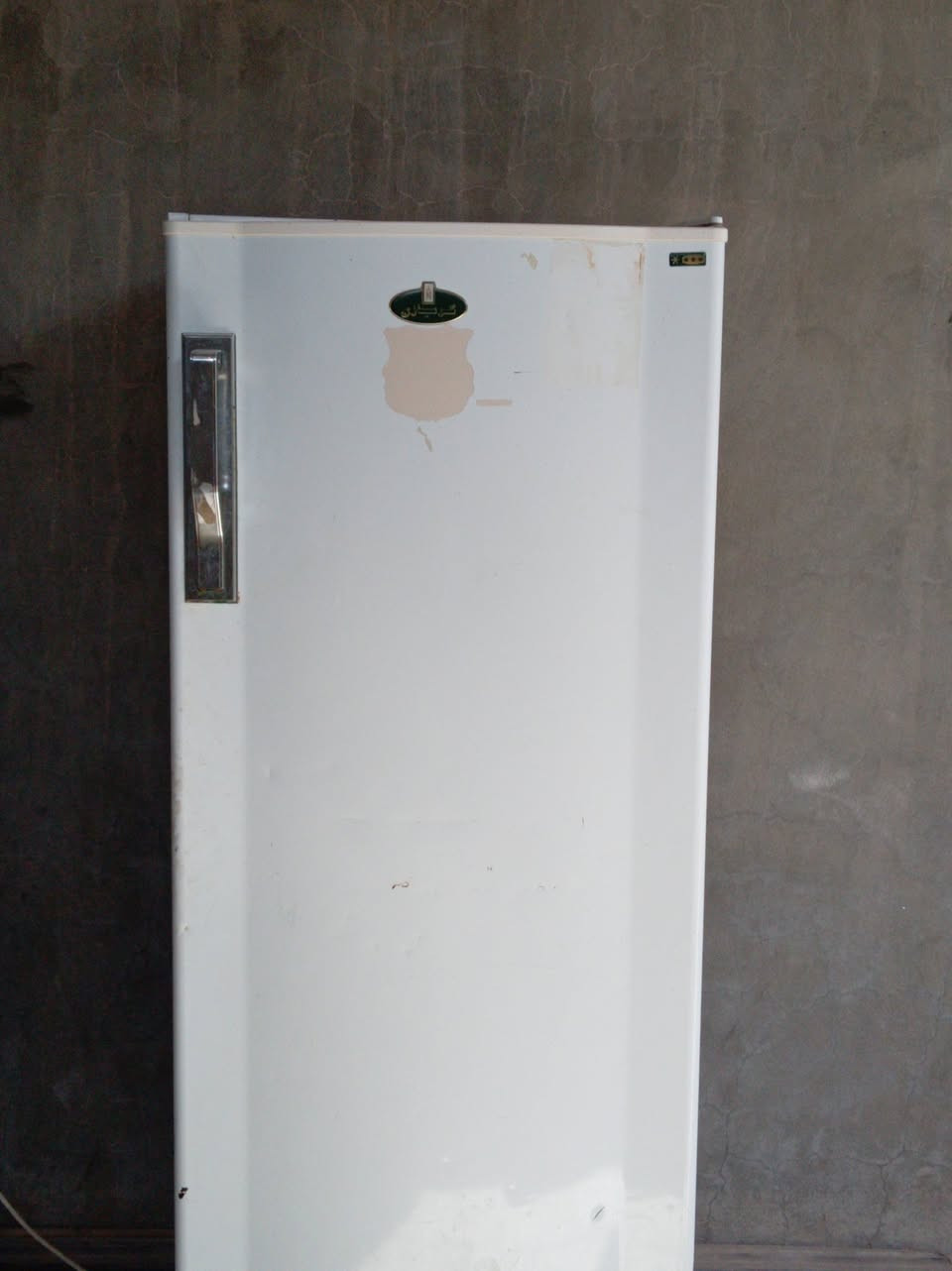 ثلاجه كريازي مستعمله  للبيع  نضيفه  شرط تجميد السعر 130 وبيه مجال
للتواصل واتساب او عبر المازنجر 
***********
