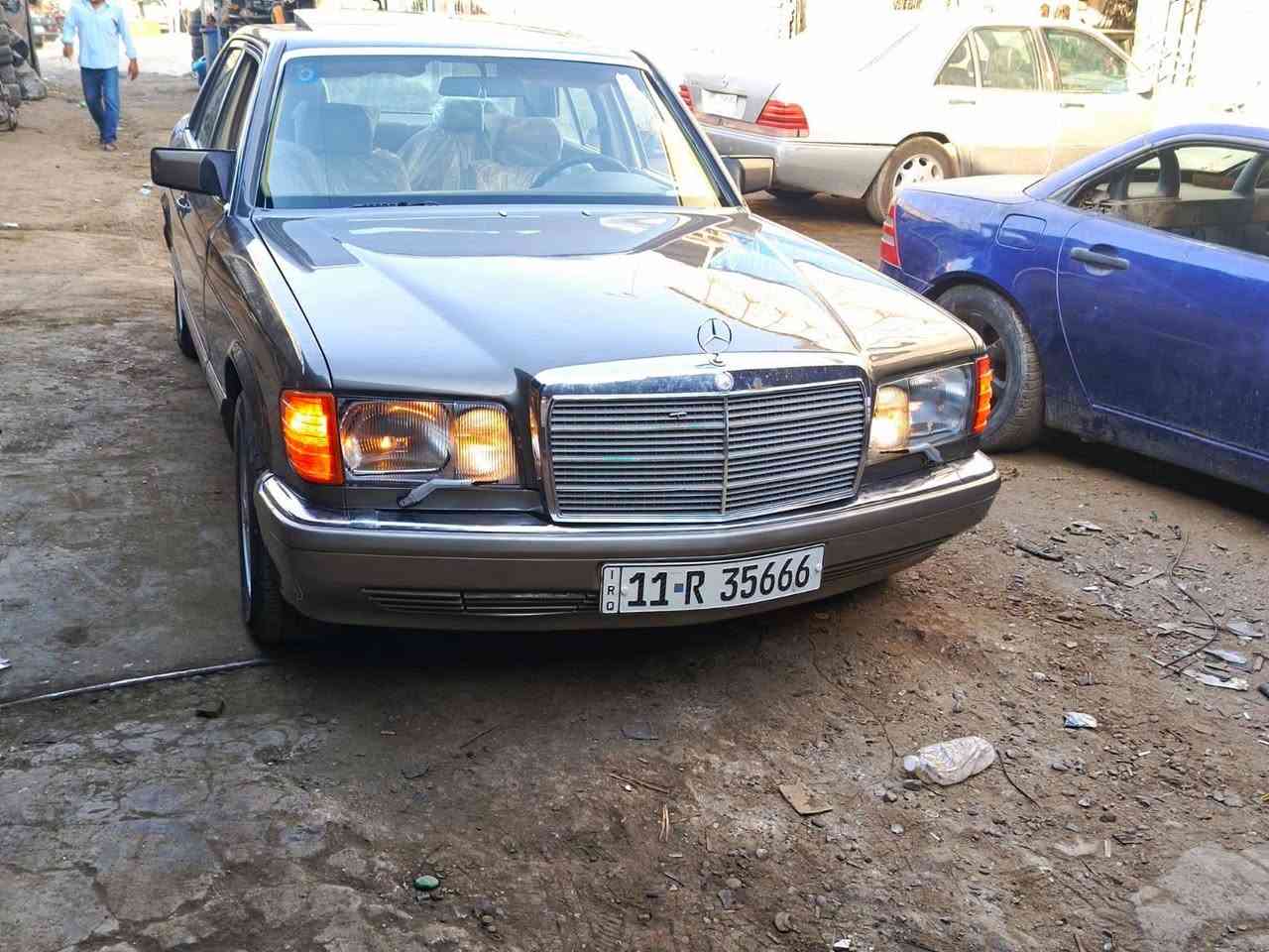 السلام عليكم
للبيع مارسدس جامبو رئاسي 300 موديل ١٩٩١سياره كلش نضيفه وبلاديه 

كير ومكينه بلادي بالجيس 

سياره دبل مروحه دبل هورن سلايد روف اريل كهربائي بلادي تدفئه تبريد شغال كله لوك جديد غرفه لون بيجي بلاديه جديده ونضيفه كلشش وسياره على ايدي جناي ومصروف عليها سياره كلشي بيها بلادي فقط صبغ جماليه سياره مسويلها ادامه من منضومه تبريد وتدفئه ومنضومه بانزين وحداديه وتخم تاير وباتري جدد سياره بسمي تحويل ثاني يوم مكاني بغداد حي النصر وهذا رقمي *********** السعر 100 ورقه يعني دفتر وبيها مجال للطيبين
