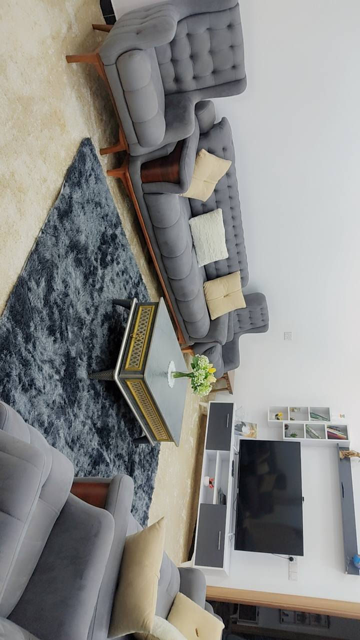 ‏السلام عليكم 
‏دار للبيع ٢٠٠ متر في حي الجامعة خلف اسوق فدك 
‏٢ غرفة نوم كل واحدة ٥*٤
‏صالة ٤ * ٧
‏استقبال ٦ ونص * ٤ ونص 
‏مطبخ ٥ ونص * ٤ ونص 
بيتونة مع مخزن 
‏مع حديقة خارجية 
‏الابواب تركية 
‏الشبابيك pvc
‏السطح شتايگر 
‏البيت حر وبأسمي 
‏للأستفسار اكثر اتصل على الرقم 
‏***********
