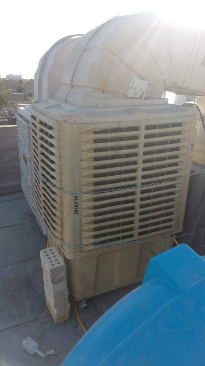 مبردات حجم كبير جدا ودفع هواء قوي جدا المبردات ثلج
الوحدة ب800 الف وبيها مجال ووياهن دكتات حديد لكل وحدة طول 3 امتار
مكاني بغداد الشعلة 
***********

