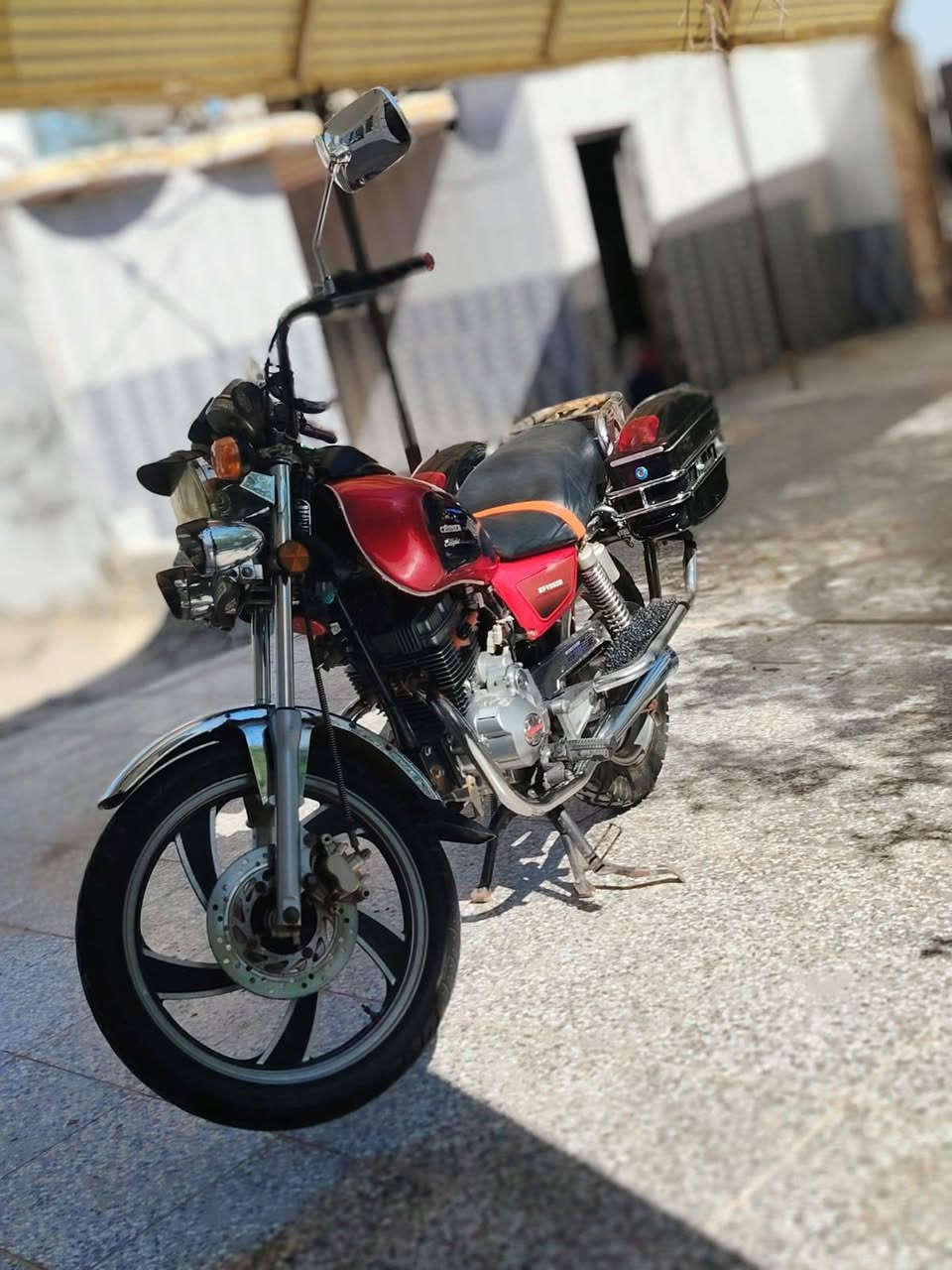 السلام عليكم شباب دراجه جني خير من الله كلشي مابيها رايدهه 900 وبيهه مجال مكان بغداد قريب عل بسمايه ***********
