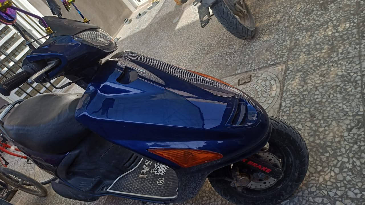فراشة للبيع جديده مكينه مامفتوحه سعر 500 وبيه مجال تصال ***********

