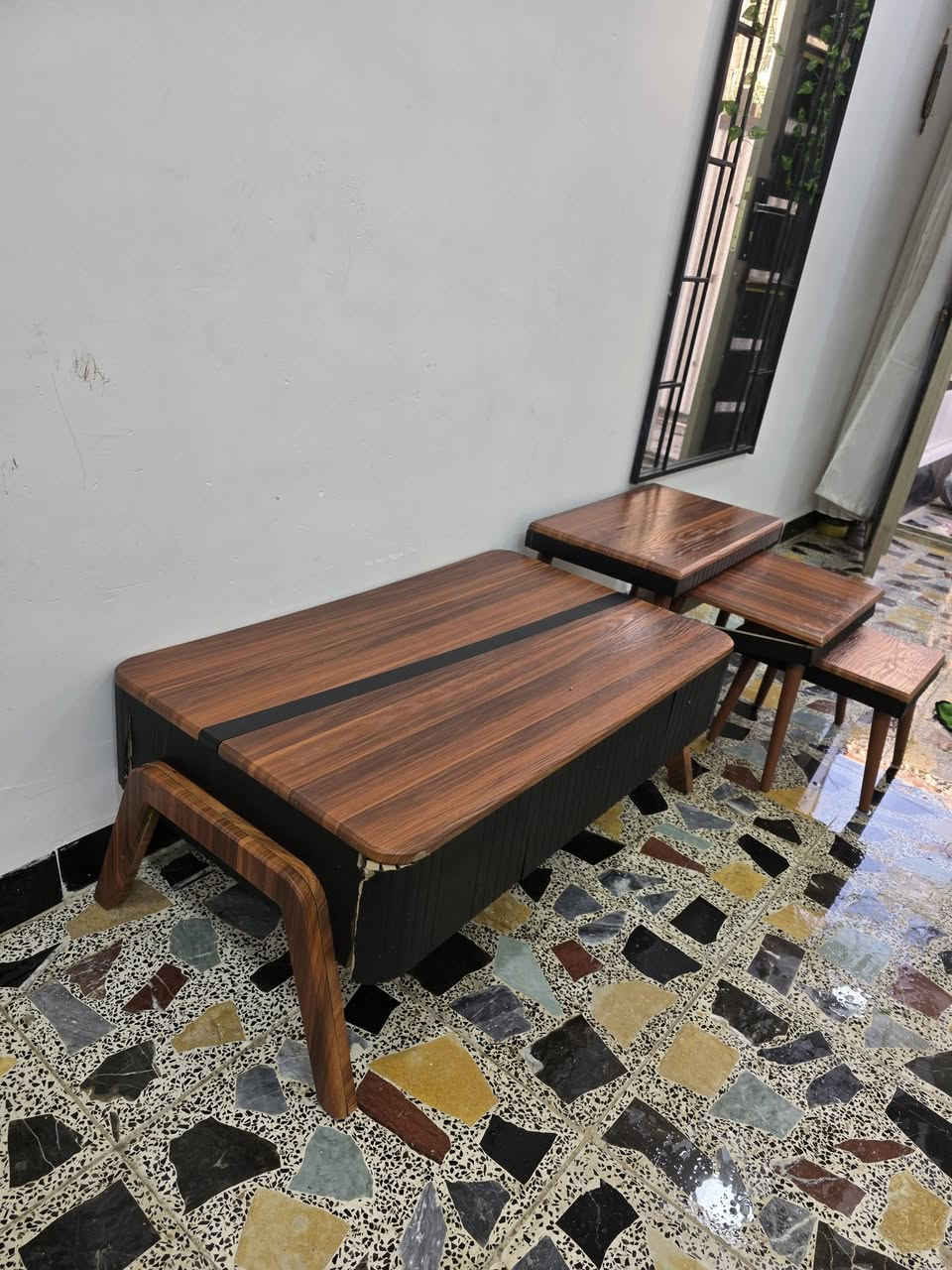 طبله كبيره و٣ صغار بيها اضرار بسيطه تصلح 
ب٤٠ الف الشعب حي تجار 
***********
