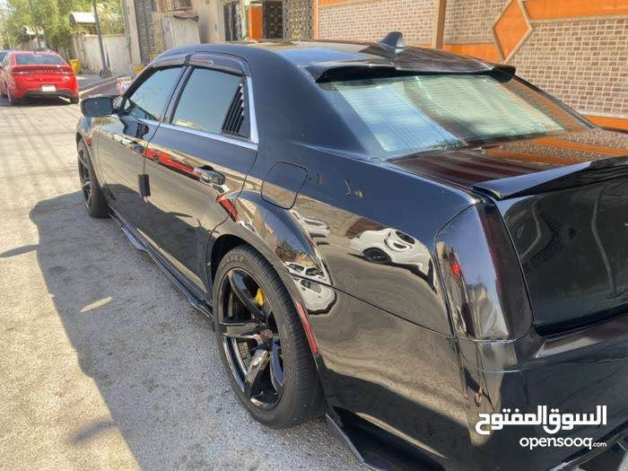 السلام عليكم 
اوباما كرايسلر    2013   
لون اسود S )300 )
3.6 تو ويل 
كير طيارة 8 
ماشية 169 كيلو 
فول مواصفات بدون فتحة 
دواخل اسود مطعم كاربون 
كشنات كهرباء تدفئة
سستم سماعات الباين مع دمام 
قيادة سبوت 
تشغيل عن بعد 
حادث امريكا موجود الصور فقط دعامية 
هنا صار حادث بيبان اثنين فقط تبديل 
والبنيد محدث  بدون ايرباك 
اكو ملاحظات بسيطة 
رقم بصرة باسمي  سنوية منتهية  سنوية وتجديد وتحويل ورقم جديد معامله وحده 
السعر 160 
المكان البصرة القبلة حي المهندسين قرب البريد 
الهاتف 
*********** البصرة, العراق
