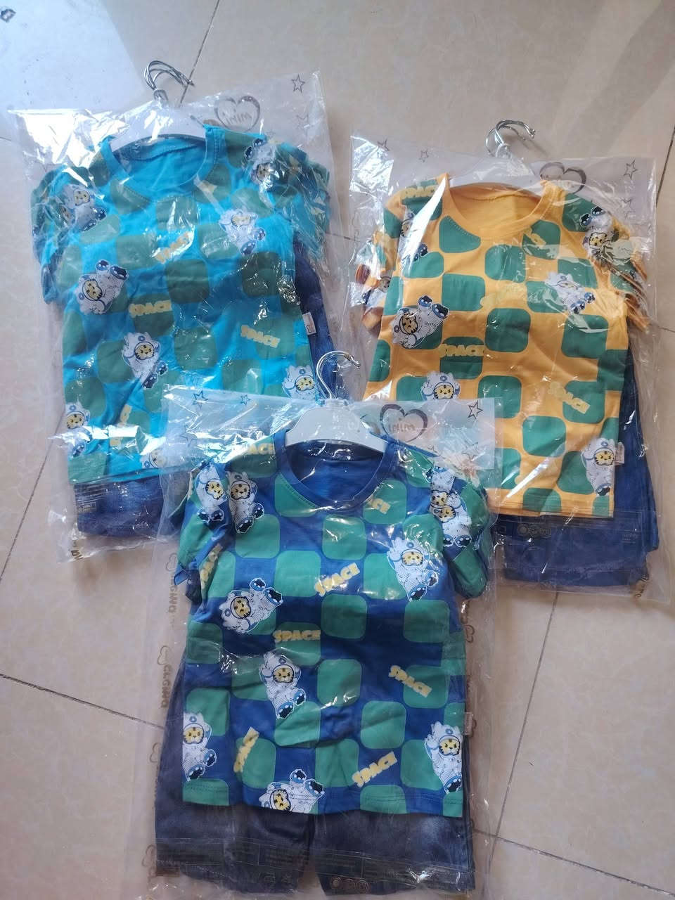 بدله ولاي درجه اولا يلابس من عمر سنه لحد ٥ سنوات سعره ٧ الف


**إذا كنت صاحب هذا الإعلان وتريد حذفه لأي سبب، رجاءا أرسل رسالة إلى الدعم الفني**