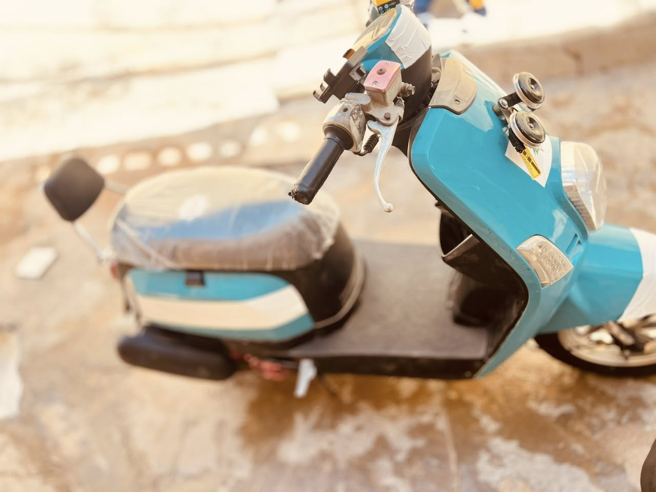 سلام عليكم دراجه بوليس كابريتر للبيع دراجه نضيفه وحلوه كلشي شقال بيه كهربائيات دراجه حلوه ونضيفه تجي تفحص بيدك 
العنوان البصره الزبير 
السعر خاص 
الرقم :***********
