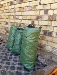 فحم درجة اولى لگونية حجم كبير فقط بسعر 5ألاف 07737331150