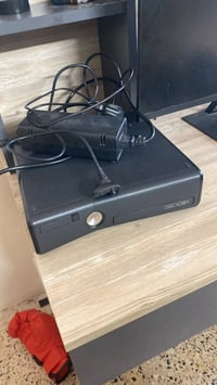 اكسبوكس 360 • Xbox 360 • جهاز العاب • كونسول • وايرات • شاحن يدة • نظي...