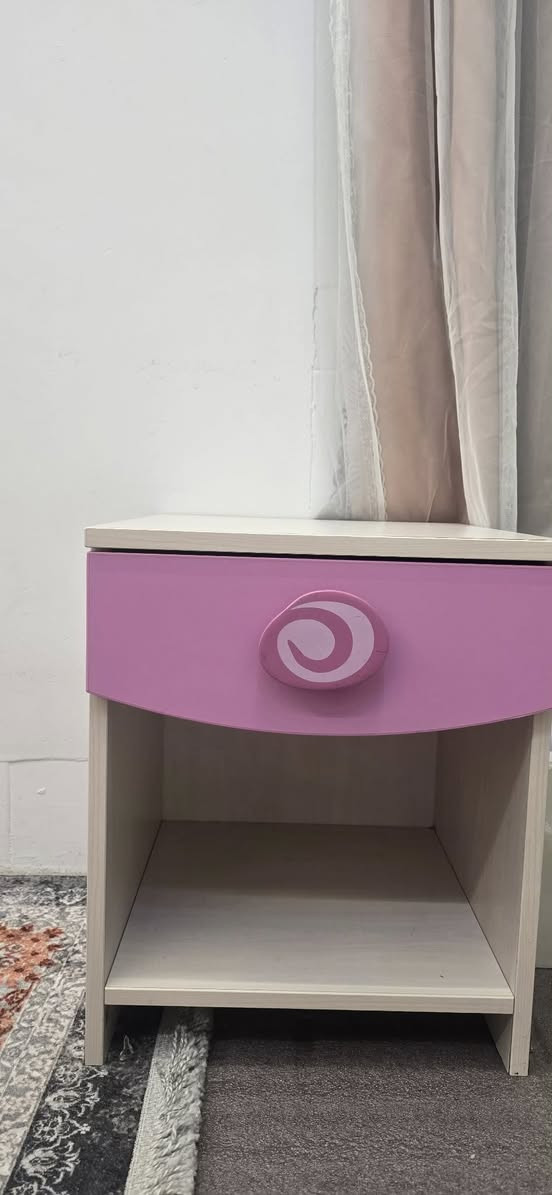 تاقمی نوستنی ژوری منداڵ 
بێ عەیب و شکاوی 
بە دۆشەکەوە
نرخی ٣٠٠ هەزار و معامەلە 
چەمچەماڵ


**إذا كنت صاحب هذا الإعلان وتريد حذفه لأي سبب، رجاءا أرسل رسالة إلى الدعم الفني**