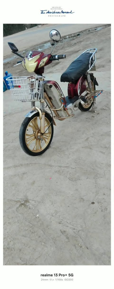 ماطور شحن للبيع نظيف وشغال جاهز ماطور الماسه. 5 بطاريات السعر 160 الف وبي مجال مكاني  فلوجة حي الشهداء شارع علي النجيه ***********
