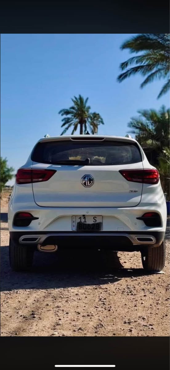 السلام عليكم للبيع او المراوس 
Mg zs موديل 2023 داخل الضمان محرك 1500 تنفس طبيعي سياره فول مواصفات عدا الفتحة رقم بغداد ب اسمي سنويه وهزه جدد السياره ممفتوح بيها برغي فقط صيانات الشركة ماشيه 30 الف  مكفولة لا ضربه لا صبغ لا بارد لا شخوط رايدها ب 117 وبيها مجال مكاني بغداد الاعظميه *********** بغداد, العراق
