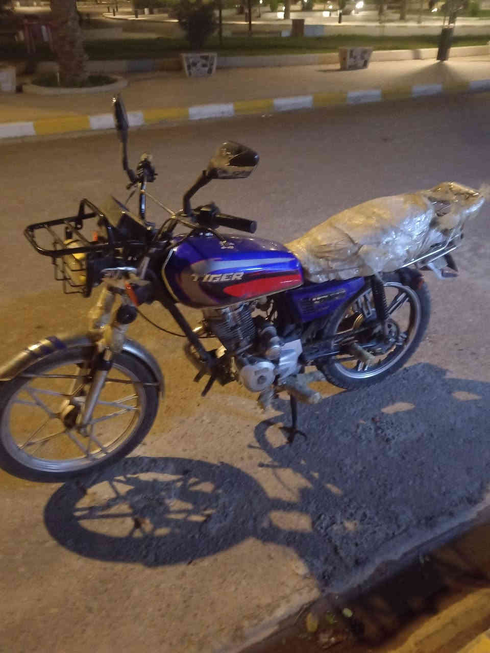 الازرق للبيع *********** واتساب مكاني تكريت سعر 240 قفلللل
