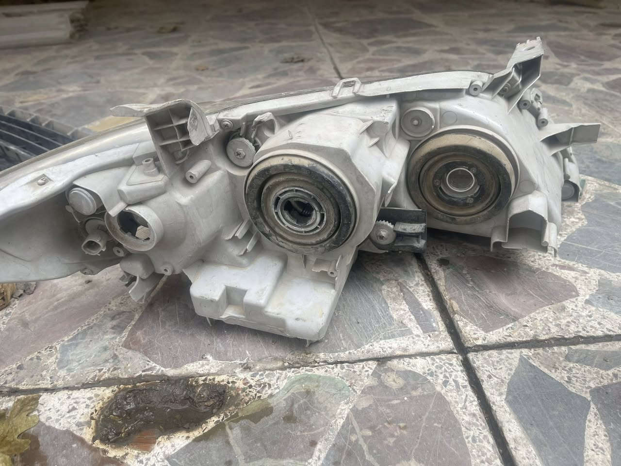 سلام عليكم   للبيع غراض كامري من 2007 الى 2011 ABS رمزة X8 جوة يوك 125 الف مال كصه ومزدات نضيفه هم مال كصه 100 الف مكاني بغداد حي جامعه ***********
