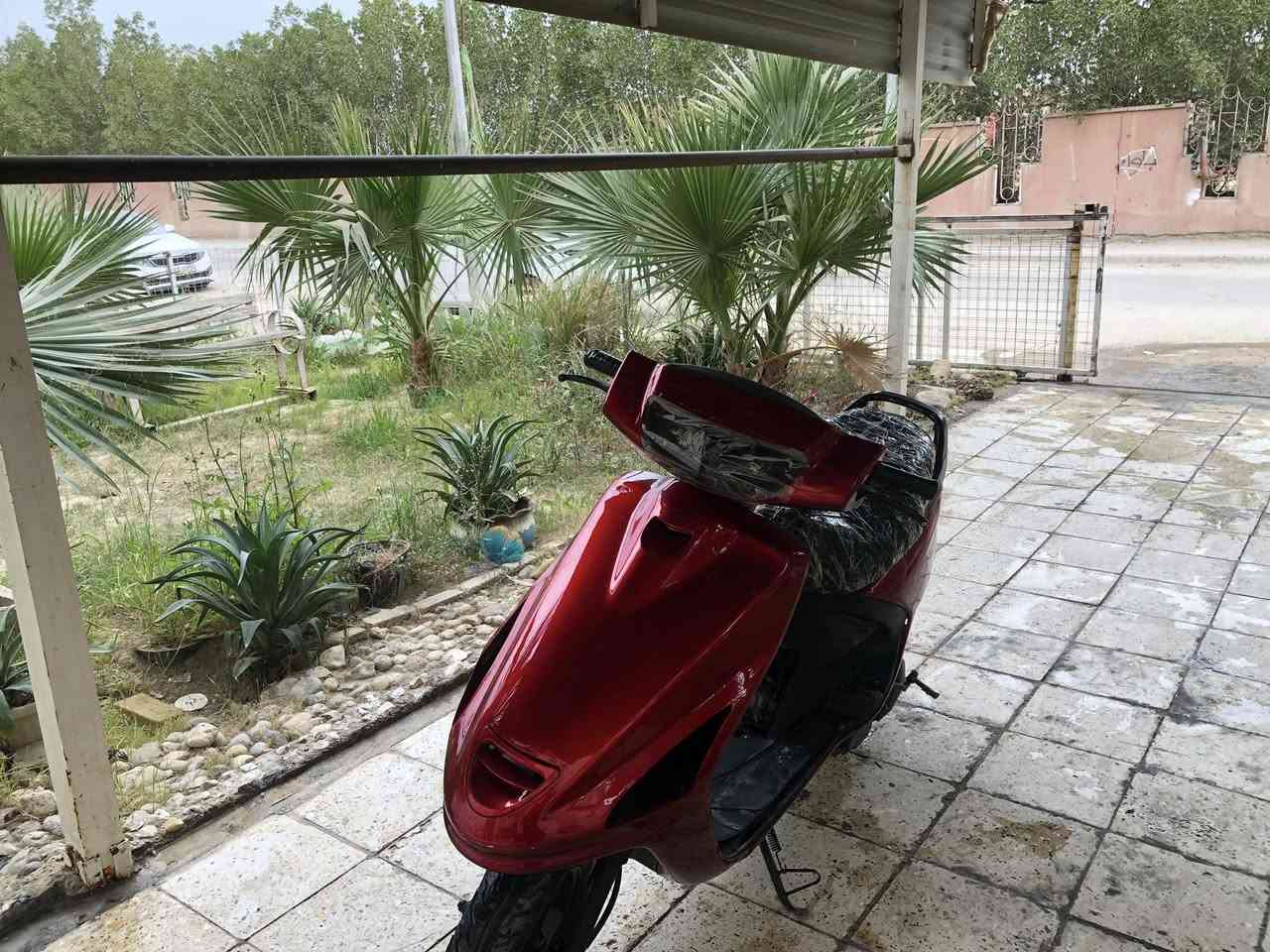 عليكم دراجه حاويه.
النوع فراشه مزوده كلجات امامي خلفي رياضي
خرز رياضي
الدراجه من اول هندر تشتغل  كفراتها نضيفهه كلشي بيها نضيف سعرها٦٥٠ وبيها مجال حك الجيه مكاني ديوانيه
الارقم***********
