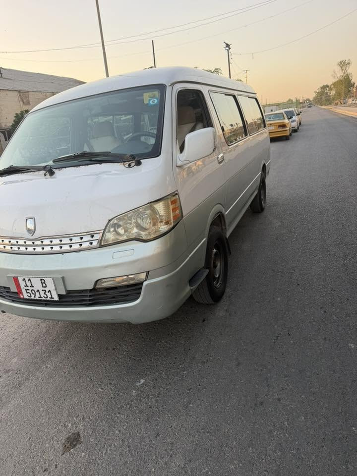 السلام عليكم جنبي H1 موديل 12 عكيليه مكينه فتون مكينه كير اكسل كفاله بارد قليل واضح بلصور سياره مغلفه  اربع جاملغات صد امامي خلفي جديد تخم تايرات السنويه جيديده لل31 السعر 75 الاتصال عله ***********
