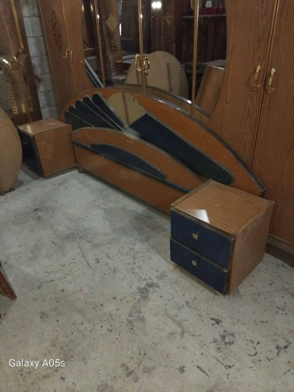 غرفه نوم مؤلفة من 5 قطع فورميكا تجفيت زان
تواجد بالنقيرين... السعر مليونين ونص 
للتواصل عالرقم//0941734887//واتس واتصال


**إذا كنت صاحب هذا الإعلان وتريد حذفه لأي سبب، رجاءا أرسل رسالة إلى الدعم الفني**