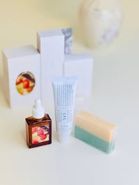 روتين دكتور الثيا • صابونة سيروم كريم • بشرة صافية