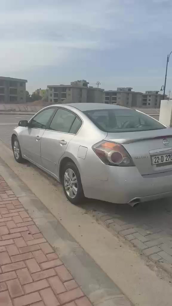 التيما موديل 9 خليجي فول مواصفات 1 على 1 رقم اربيل بشرط تحويل والغرامة السياره بيهه  ثلاث قطع صبغ بدون اي دواخل كما موضح بسونار 
السنوية لل26 شهر 9 
مكينه وكير بشرط لأ صرف ولا بخار 
السياره جاهزة وبالعافية على إلي ياخذهه 
السعر 94 وبيهه مجال 
العنوان كلار سليمانية رقم الهاتف ***********
ملاحظه ماتجاوب على تعليقات
