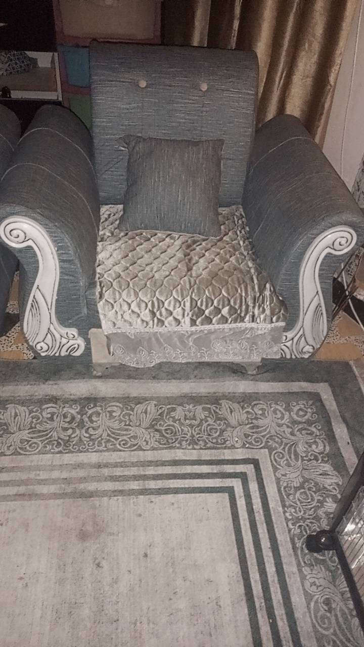 تخم 7مقاعد نضيف كلش استعمال قليل ويا ثنين طبلات مع كوشات سعر 200 مكان بغداد بلديات


**إذا كنت صاحب هذا الإعلان وتريد حذفه لأي سبب، رجاءا أرسل رسالة إلى الدعم الفني**