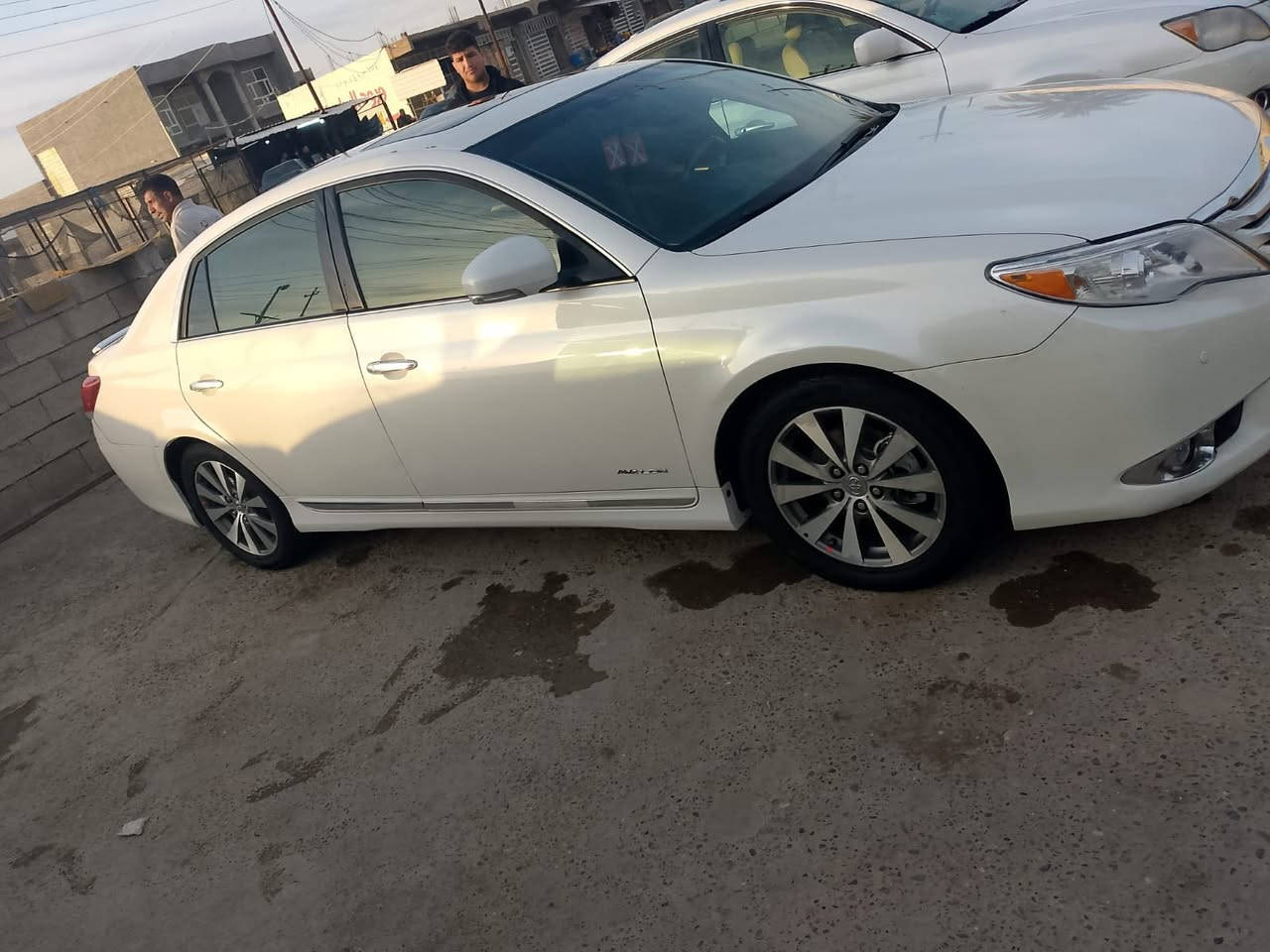 السلام عليكم للبيع أڤلون وارد أمريكي حادث خلفي السياره جديده بمعني الكلمه وتحويل مباشر مكان السياره صلاح الدين- الضلوعيه. اني مكلف بل نشر اتصل وبيك خير وتدلل . ‏***********‏
