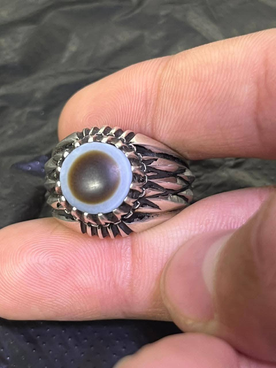 السلام عليكم جزعه للبيع مشروطه صياغه. أمير التميمي
*********** واتساب 

السعر 160 الف ضامن التوصيل و
