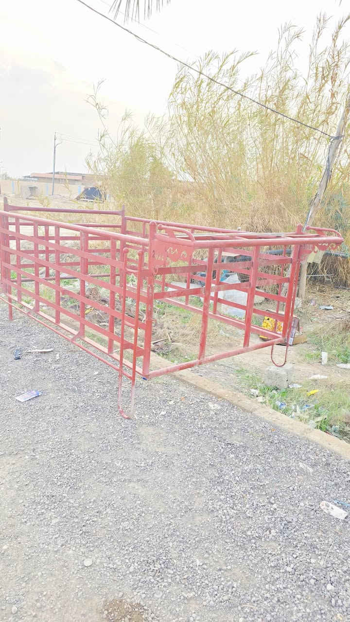 سلام عليكم محجر كيا حمل نثيه 2700محجر حديد قوي سعره 450بي مجال قليل مكان بغداد معامل ***********
