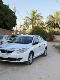 رينو فلوانس للبيع مكينه كير بحاله جيده كهربائيات بحاله ممتازه موديل201...
