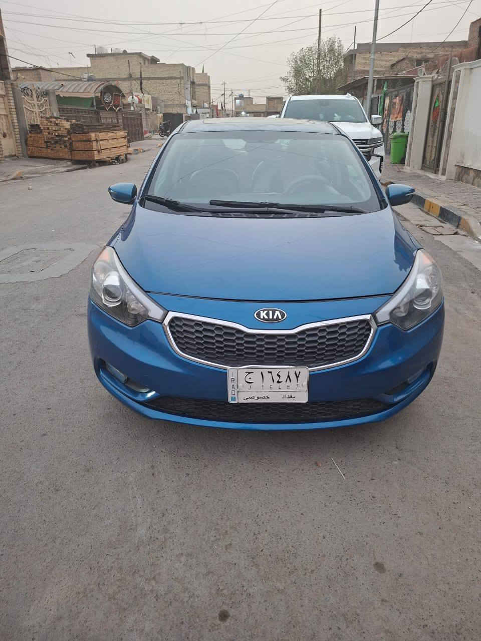 السلام عليكم
كيا فورتي موديل2014 وارد امريكي   فول موصفات ١/١ السياره حادثه بنيد وجاملغ مبدل ابلادي نفس الون مكينه ٢٠٠٠ جي تي اي رقم بغداد تحويل ثاني يوم 
موصفات السياره 
* فتحه سقف 
* بصمه ابواب اوتشغيل 
* مقاعد جلد 

* كشن السائق كهرباء + ذاكره 
* شاشه تاب 
* كشنات تدفئه تبريد 
* استيرن هيتر 
* مانع انزلاق 
* 3 وضعيات القياده 
* تحكم استيرن 
* مري شفط 
اوبيه بعد موصفات مذاكرهن  مكان السياره بغداد حي اور 
السعر 105  غير متواجد علفيس 
الاستفسار ***********
