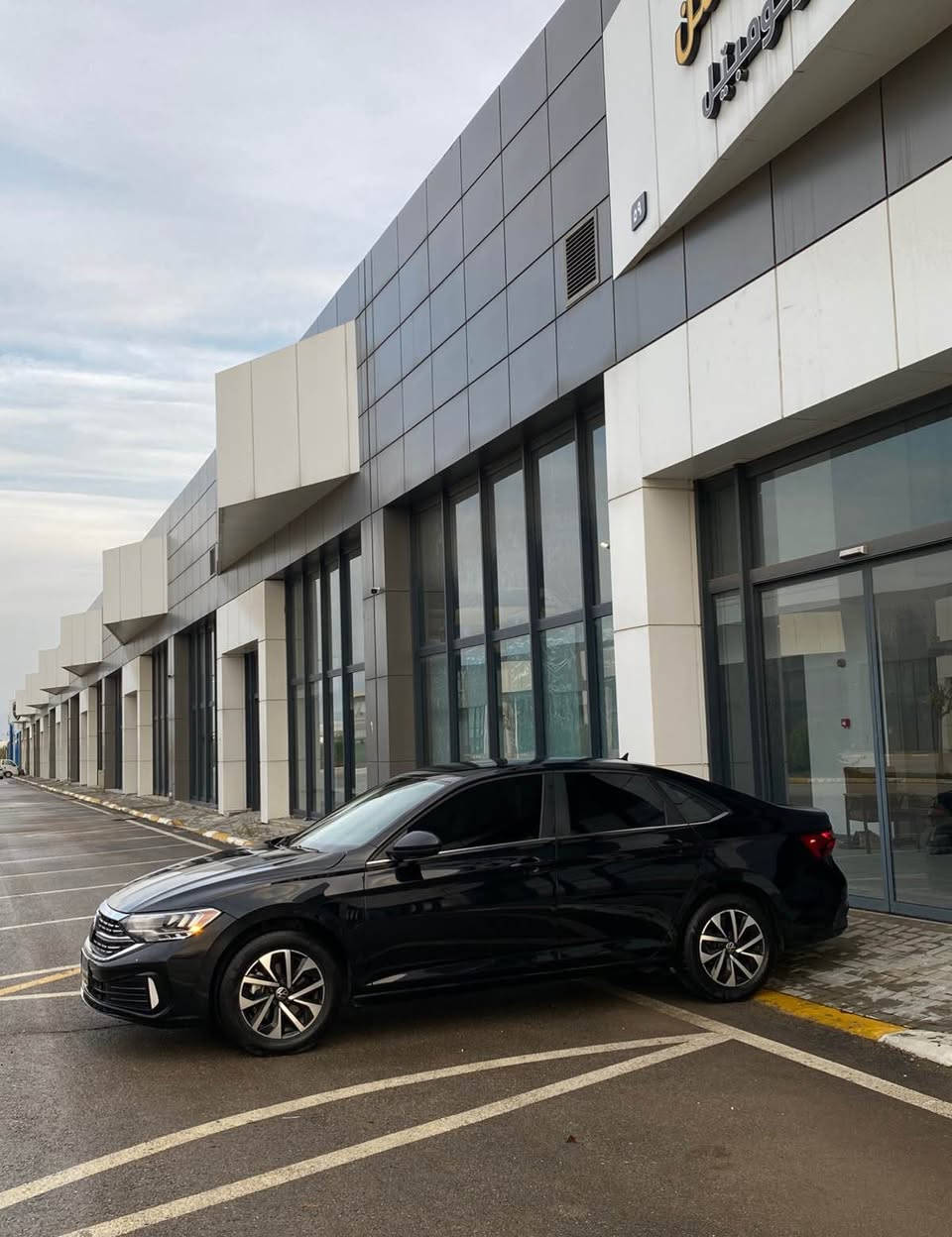 volkswagen jetta 2024 S sport 

جیتای ٢٠٢٤ مواسەفات s ڕەشی قەتران گێڕ ئۆتۆماتیک 

سەیارەکە تەنیا ٢ پارچەی بۆیاخە بێ ناوگرتن ،  
کاتی نەشکاوە ٢ مانگی لەگەڵە ... 
مواسەفات ...
 گێچ ئەلکترۆنی , کامل لید و زینۆن ، شاشە، کامێرا ،کامل ڕادار ... زۆر مواسەفاتی تر

نرخی 132 گەڵاو مەجالێ کەم ... 

***********
*********** السليمانية, العراق
