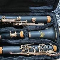 كلارنيت منو تفيدة قطعة من امزون السعر ١٢٠ الف التواصل خاص او الاتصال ع...